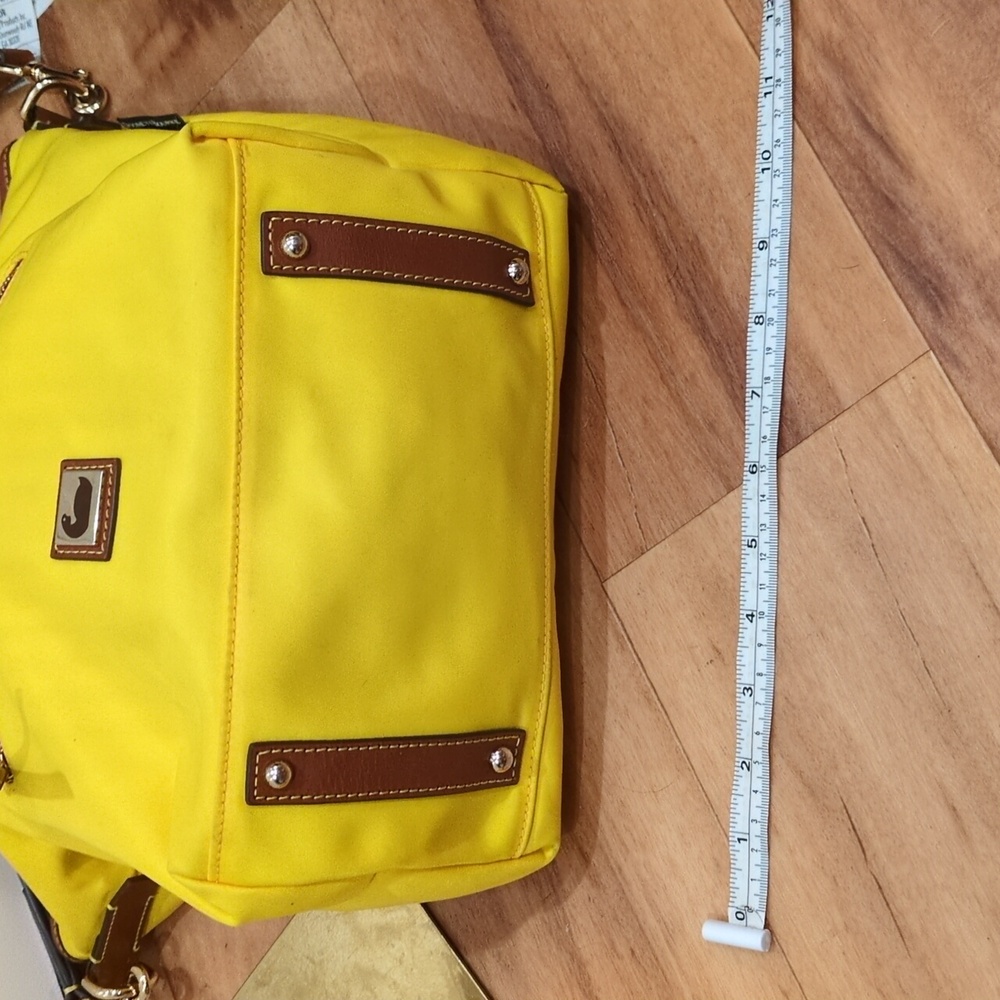 Dooney & Bourke EUC Yellow Nylon Wayfarer Hobo Purse W/ Matching Coin Pouch Bag - Picture 13 of 16